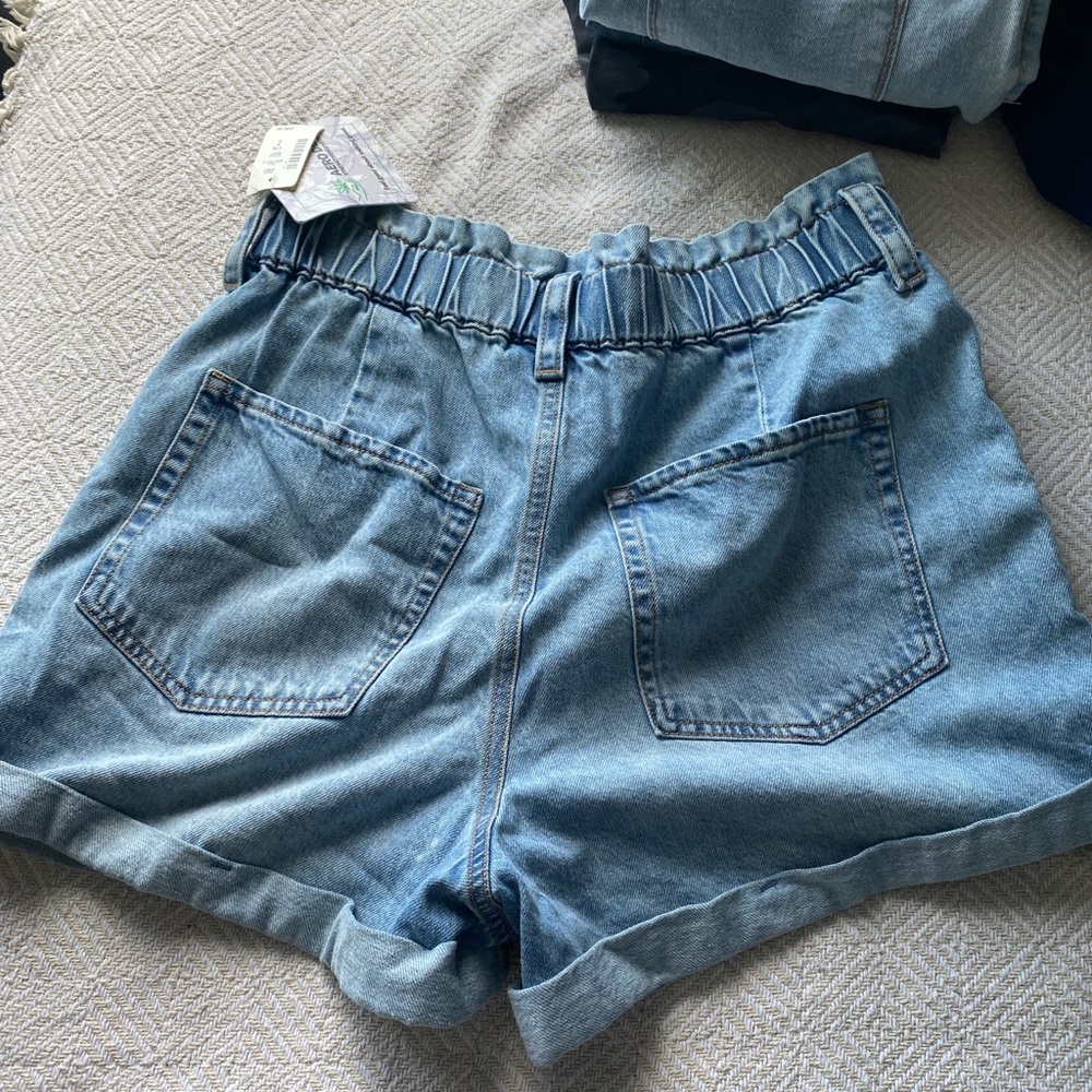 Size: 8 - Picture 2 of 4